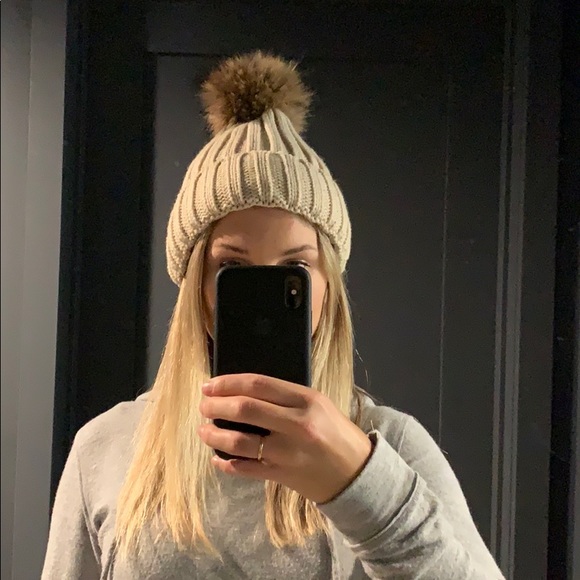 Ellelauri Beanie Hat - Picture 6 of 6